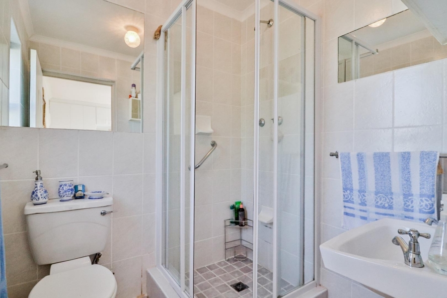 4 Bedroom Property for Sale in De Kelders Western Cape